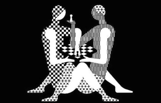 В шахматы сыграли в позе из камасутры (+Видео)