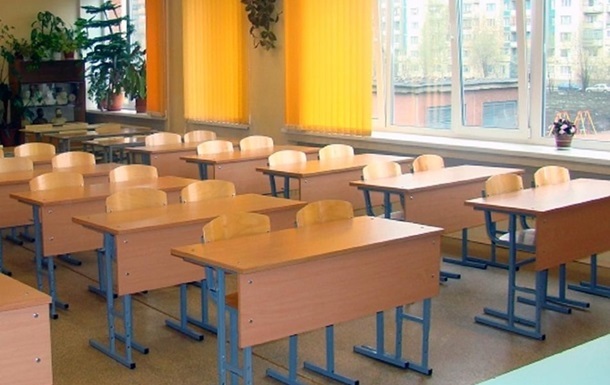 В Украине школы массово закрываются на карантин