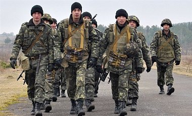 Кабмин дает заменить приветствия русского образчика в армии