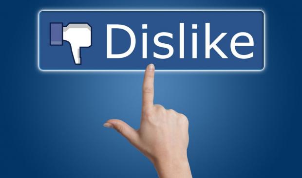 Facebook: социальная сеть начала тестировать кнопку "не нравится"