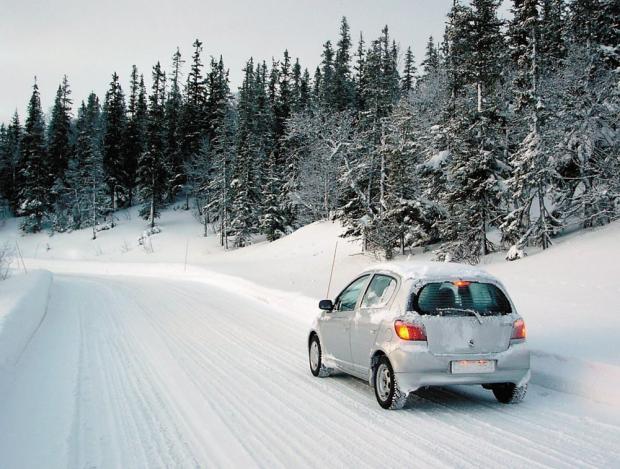 Снежные бури и мороз: как не стать жертвой стихии путешествуя на автомобиле