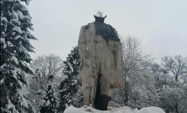 Во Львовской области от монумента Тарасу Шевченко отбили голову