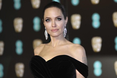 Анджелина Джоли закрутила роман с юным актером