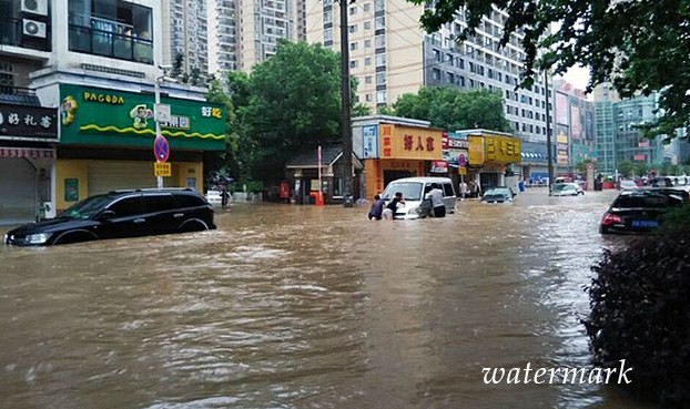 В Китае дерутся с последствиями наводнения, вызванного тайфуном