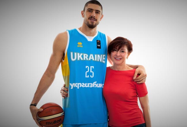 Юлия Лень: Всегда мечтала увидеть игру сына за сборную Украины