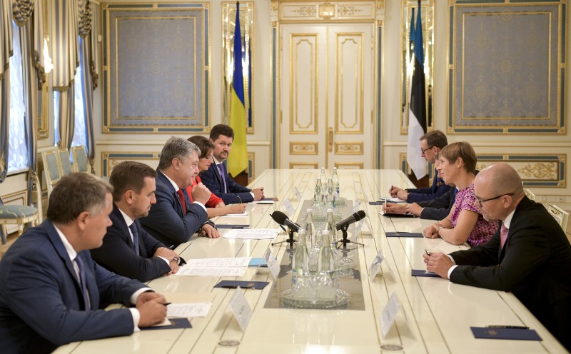 Президенти України та Естонії обговорили актуальні завдання двосторонньої співпраці та взаємодії у рамках міжнародних організацій